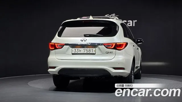 Infiniti QX60 2017 thumb 4