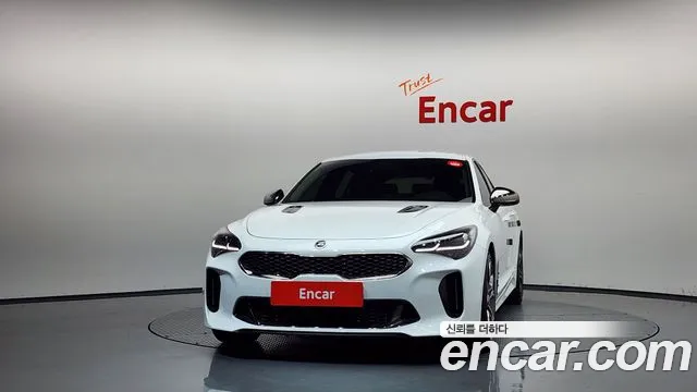 Kia Stinger 2017 thumb 3