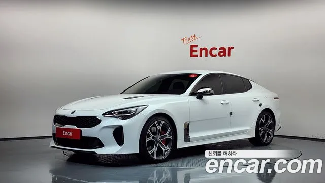 Kia Stinger 2017 thumb 12