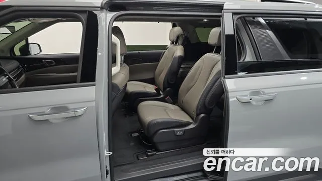 Kia Carnival 2025 thumb 11