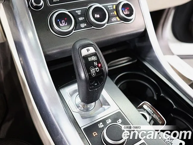 Land Rover Range Rover Sport 2016 thumb 9