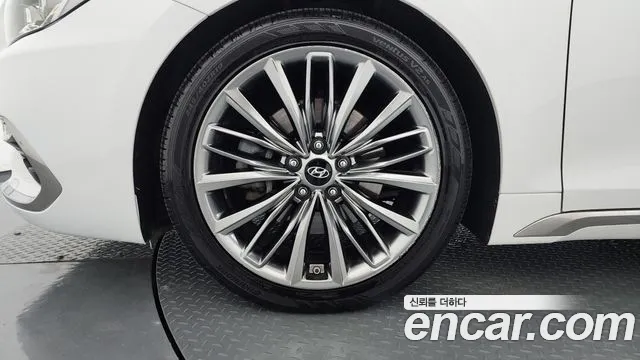 Hyundai Grandeur 2017 thumb 4
