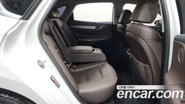 Hyundai Grandeur 2017 thumb 10