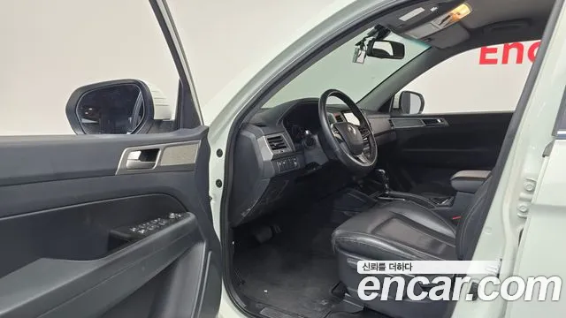 KG_Mobility_Ssangyong Rexton 2018 thumb 9