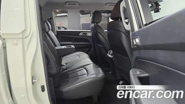 KG_Mobility_Ssangyong Rexton 2018 thumb 10