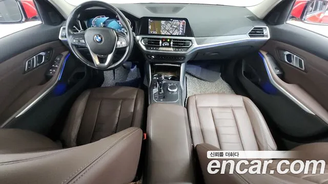 BMW 3-Series 2019 thumb 7