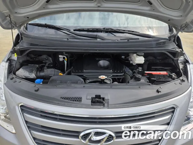 Hyundai Starex 2016 thumb 6