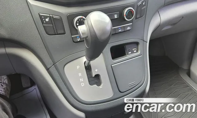 Hyundai Starex 2016 thumb 9