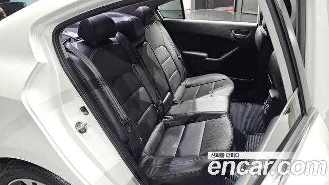 Kia K3 2015 thumb 11