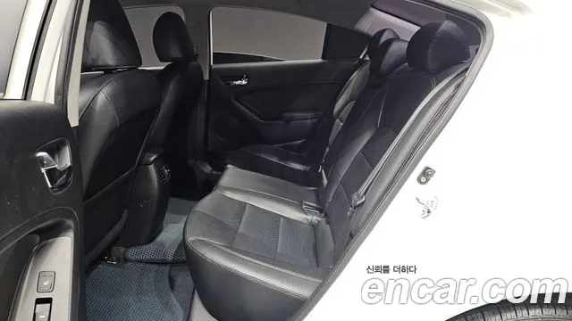 Kia K3 2015 thumb 12