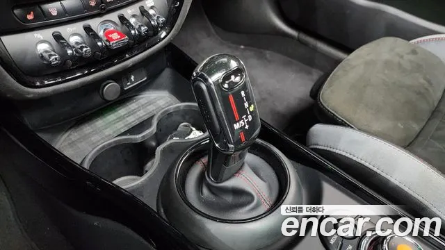 MINI Clubman 2021 thumb 9