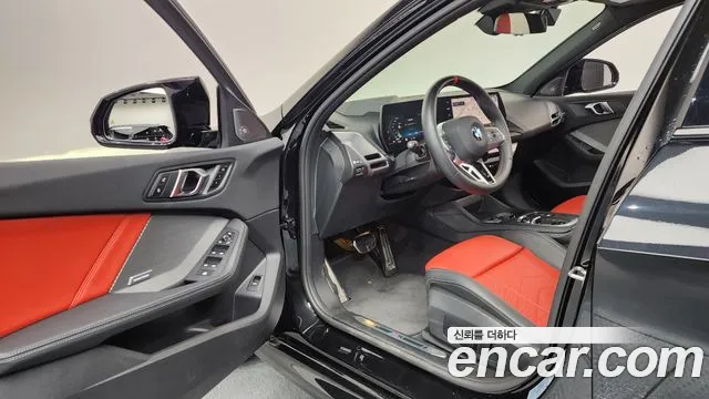 BMW 1-Series 2025 thumb 10
