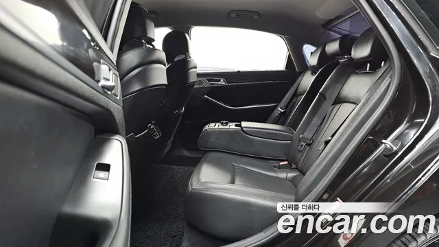 Genesis G80 2018 thumb 10