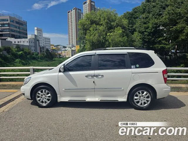 Kia Carnival 2012 thumb 3