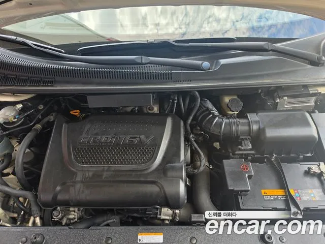 Kia Carnival 2012 thumb 9