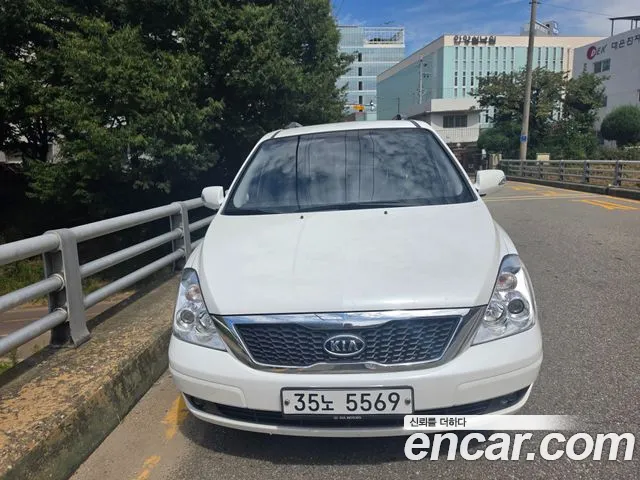 Kia Carnival 2012 thumb 12