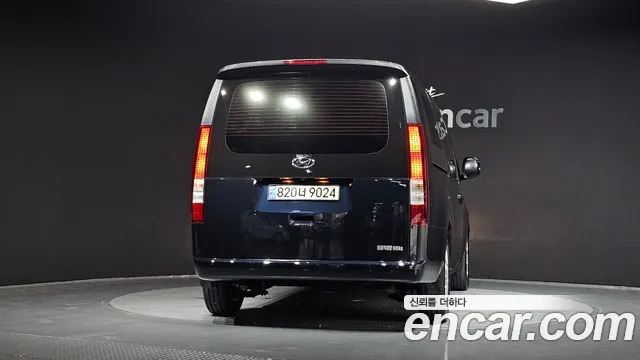 Hyundai Staria 2022 thumb 4