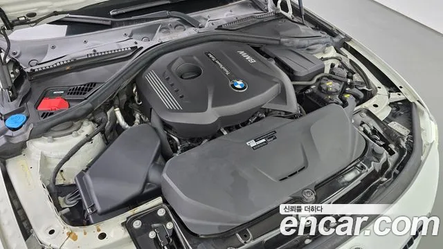 BMW 3-Series 2017 thumb 6