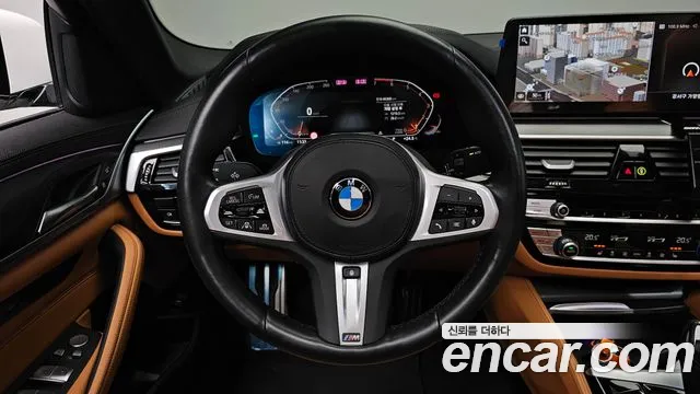 BMW 5-Series 2022 thumb 12