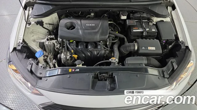 Hyundai Avante 2016 thumb 6