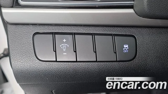 Hyundai Avante 2016 thumb 12