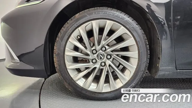 Lexus ES 2021 thumb 5