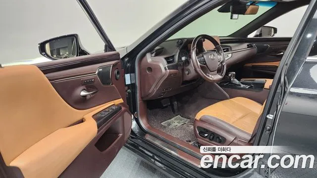 Lexus ES 2021 thumb 10