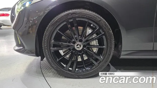 Mercedes-Benz CLS-Class 2019 thumb 5