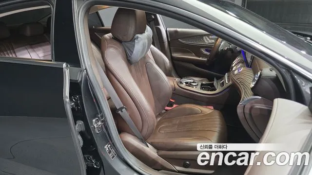 Mercedes-Benz CLS-Class 2019 thumb 12