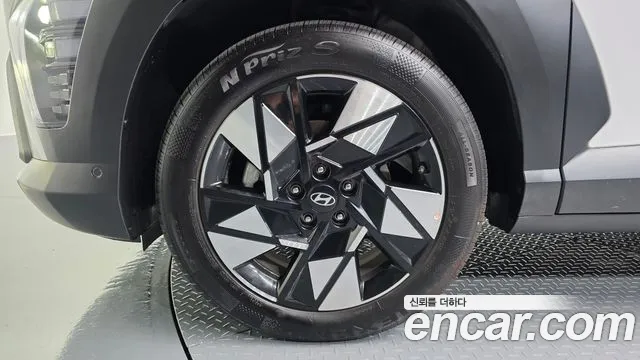 Hyundai Kona 2025 thumb 5