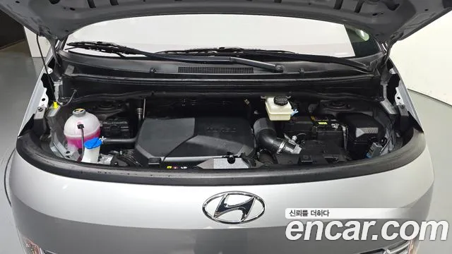 Hyundai Staria 2022 thumb 6