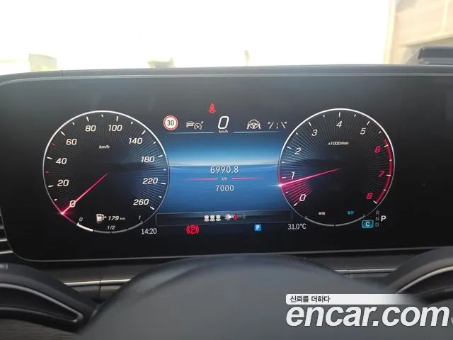 Mercedes-Benz GLE 2025 thumb 9
