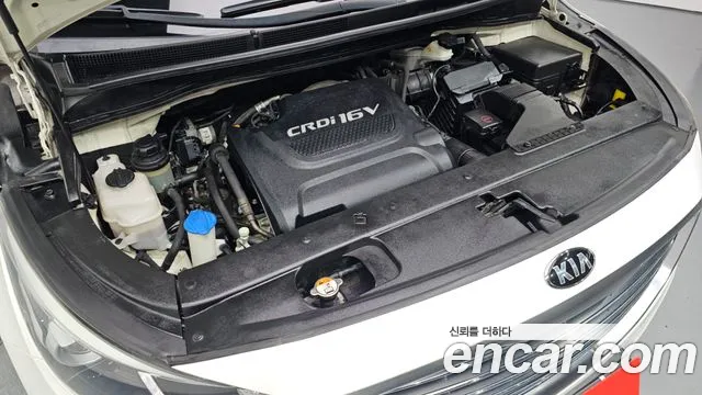 Kia Carnival 2015 thumb 6