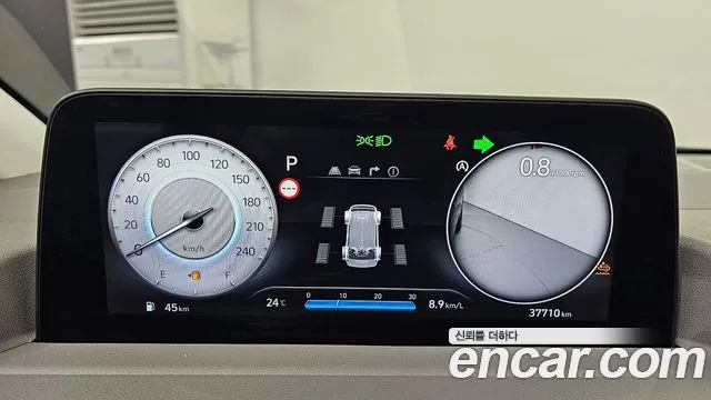 Hyundai Staria 2024 thumb 8