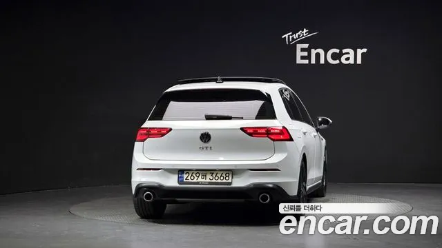 Volkswagen Golf Sportsvan 2023 thumb 3