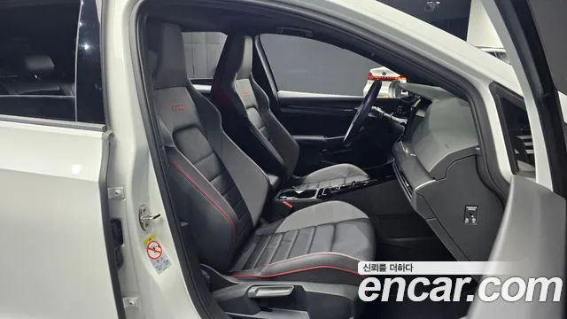 Volkswagen Golf Sportsvan 2023 thumb 9
