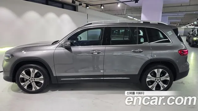 Mercedes-Benz EQB 2026 thumb 8