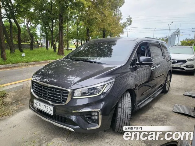 Kia Carnival 2019 thumb 2