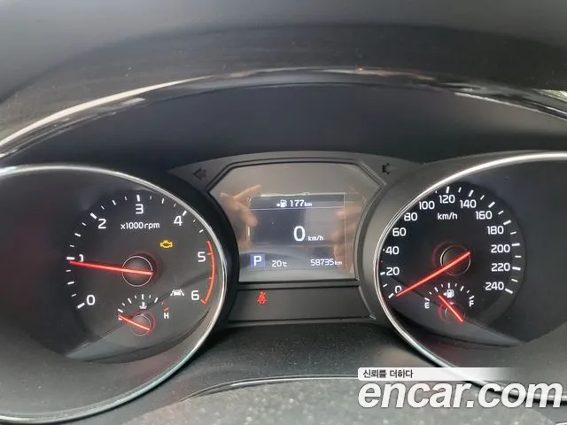Kia Carnival 2019 thumb 5