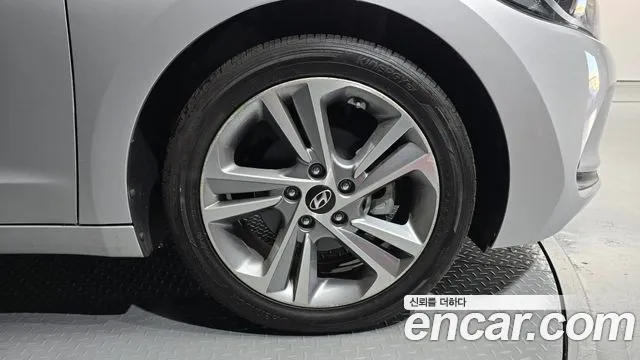Hyundai Avante 2018 thumb 4