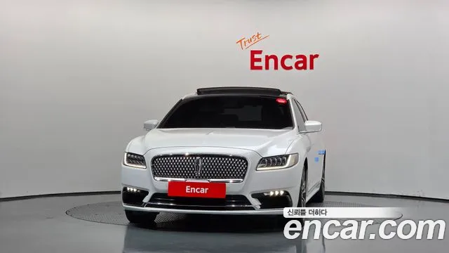 Lincoln Continental 2017 thumb 3