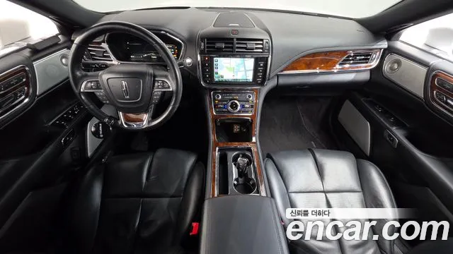 Lincoln Continental 2017 thumb 7