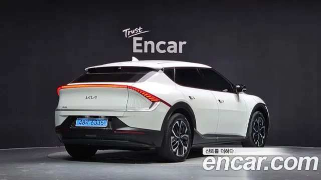 Kia EV6 2022 thumb 2