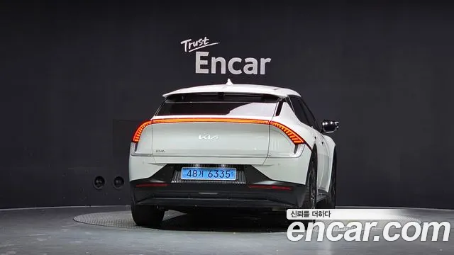 Kia EV6 2022 thumb 4
