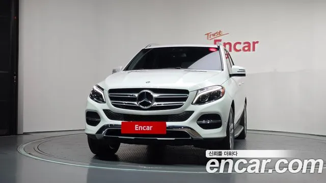 Mercedes-Benz GLE 2018 thumb 3