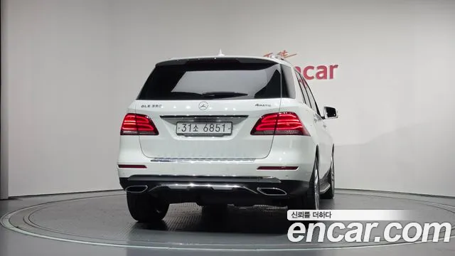 Mercedes-Benz GLE 2018 thumb 4
