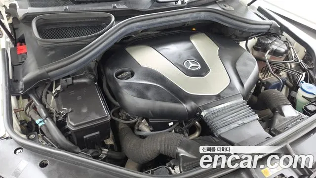 Mercedes-Benz GLE 2018 thumb 6