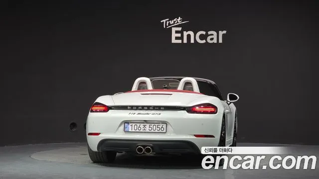 Porsche Cayman 2016 thumb 4
