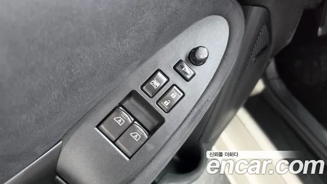 Nissan 370Z 2009 thumb 12