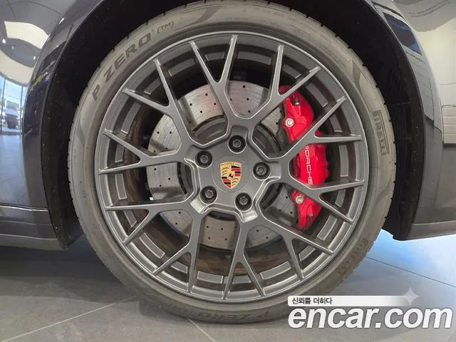 Porsche 911 2025 thumb 5